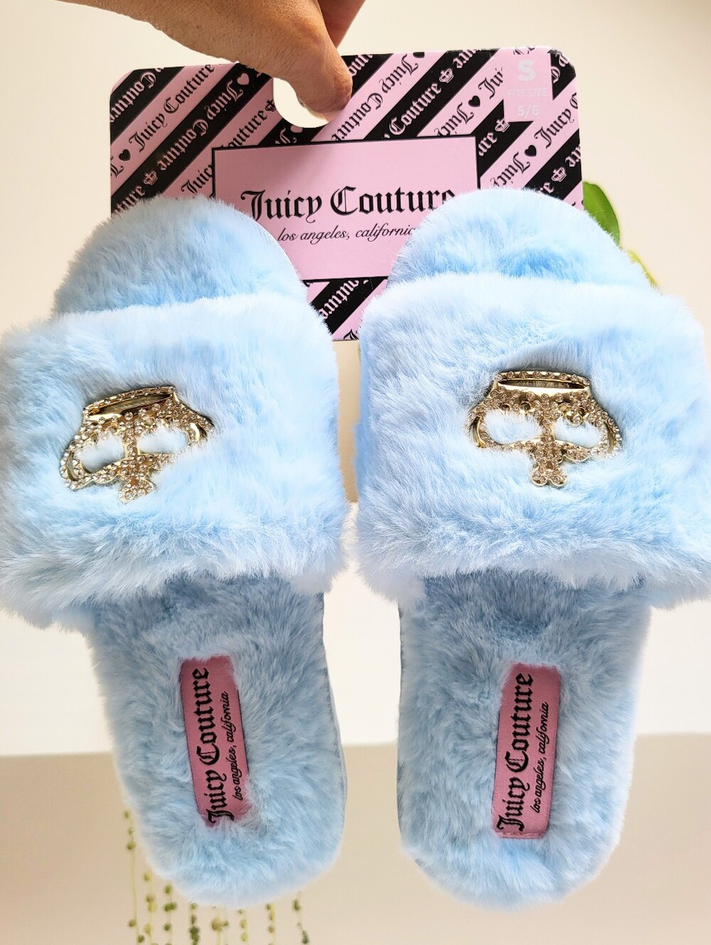 JUICY COUTURE Plush Faux Fur Furry Blue Crown Jeweled Sliders Slippers Open Toe